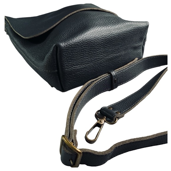 Eleven600 Genuine Leather Crossbody Handbag Zip Closure 9”H 9.8”W 3”D NWOT - Picture 12 of 15